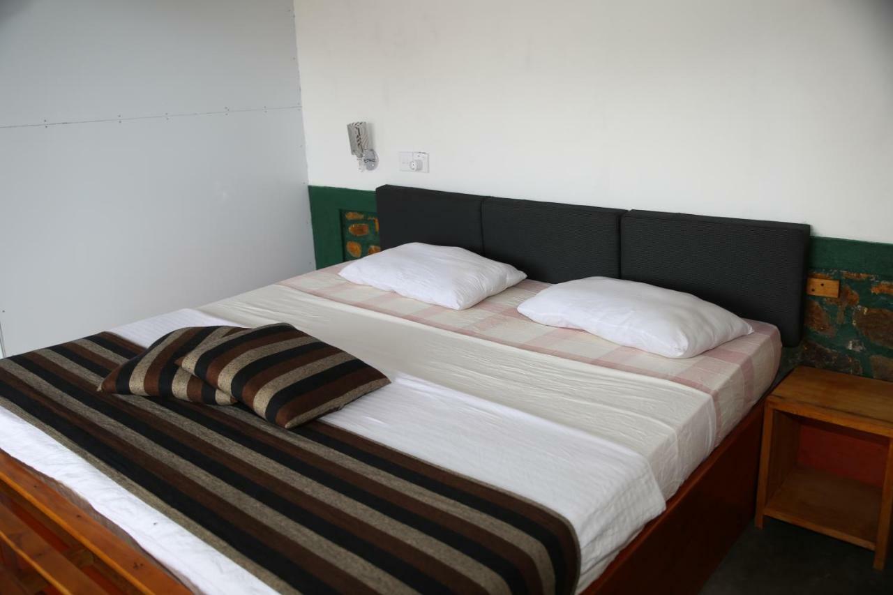 Village View Homestay Ella Bagian luar foto
