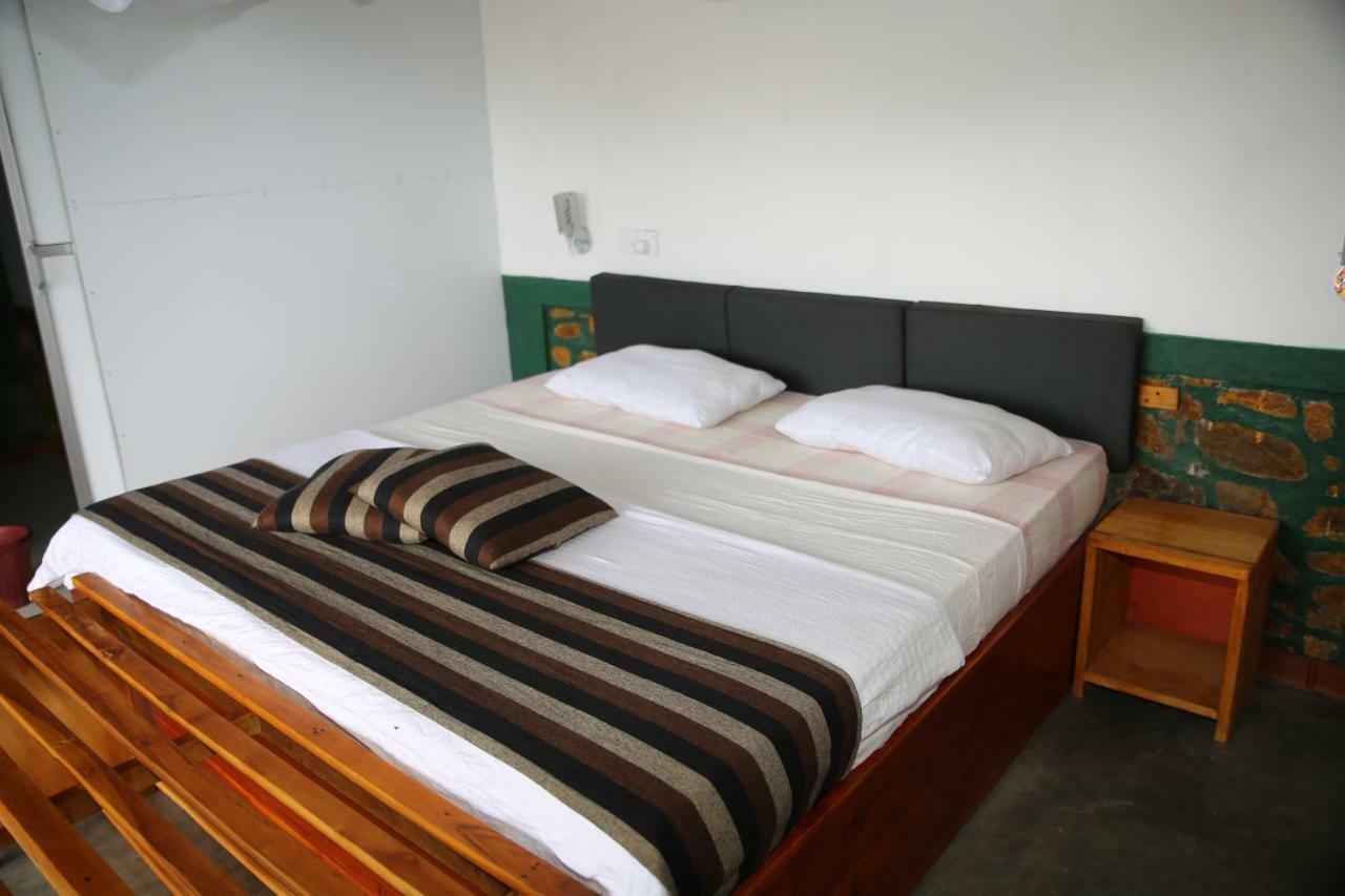 Village View Homestay Ella Bagian luar foto