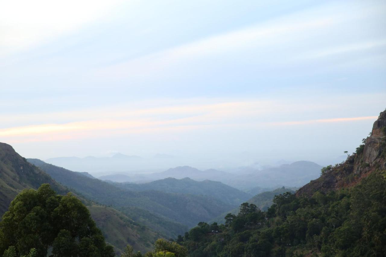 Village View Homestay Ella Bagian luar foto